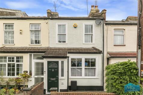 Brunswick Crescent, London, N11 2 bed terraced house for sale
