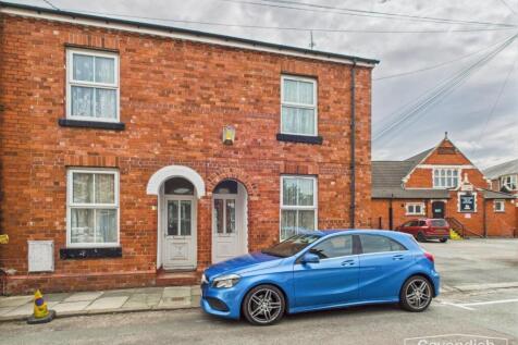 6 bedroom semi-detached house for sale