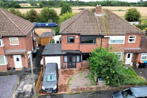 3 bedroom semi-detached house for sale