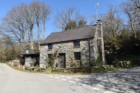 2 bedroom detached house for sale