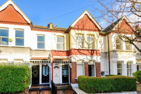 Oakmead Road, London SW12 3 bed apartment for sale