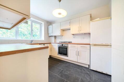 Innes Gardens, London SW15 3 bed apartment for sale