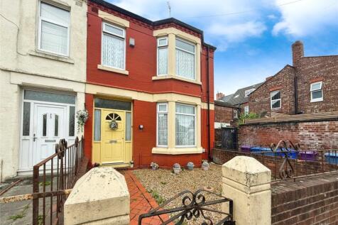 3 bedroom end of terrace house for sale