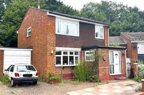 Berkeley Close, Stevenage 4 bed detached house for sale