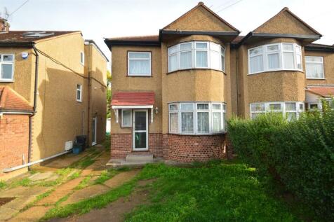 Torquay Gardens, Redbridge, IG4 5PT 3 bed semi