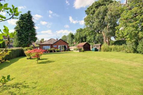 North Road, Lund, Driffield 2 bed detached bungalow for sale