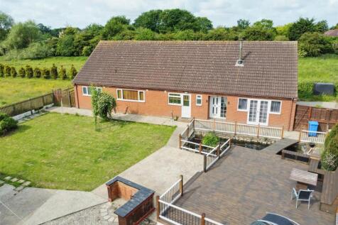 Woodmansey, Beverley 5 bed detached bungalow for sale