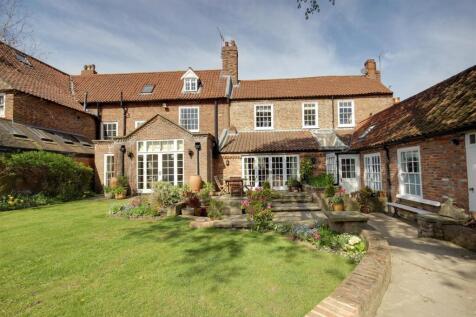 Newbegin, Beverley 5 bed townhouse for sale