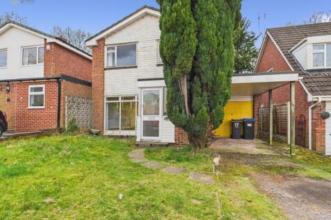 3 bedroom link detached house for sale