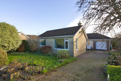 4 bedroom detached bungalow for sale