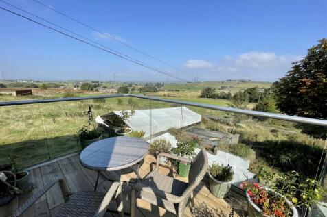 School Ridge, Bradford BD13 3 bed detached house for sale