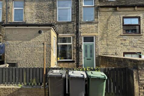 Victoria Street, Bradford BD13 1 bed terraced house for sale