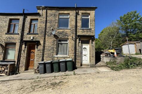 Albion Place, Bradford BD13 1 bed end of terrace house for sale