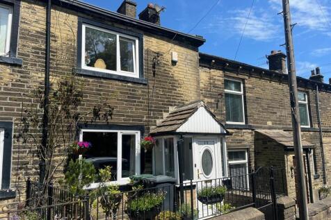 Calder Bank, Bradford BD13 2 bed cottage for sale