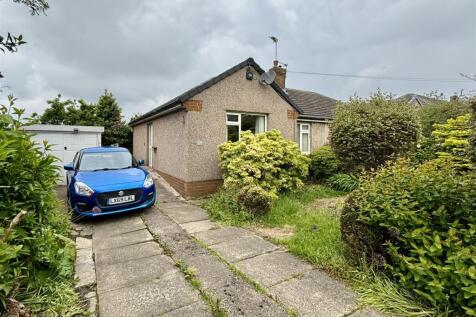 2 bedroom semi-detached bungalow for sale
