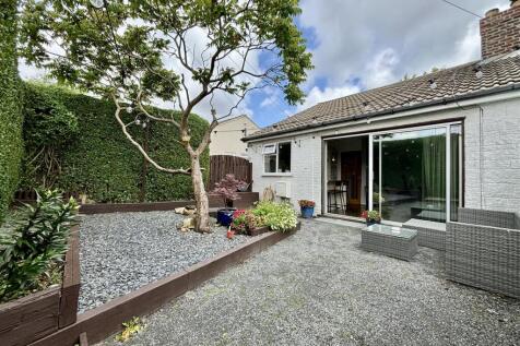 2 bedroom semi-detached bungalow for sale