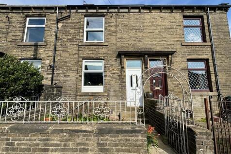 Dolphin Terrace, Bradford BD13 3 bed terraced house for sale