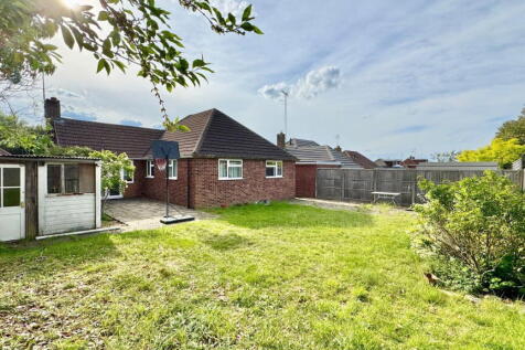 3 bedroom detached bungalow for sale