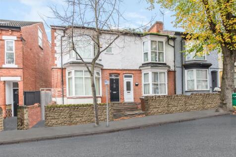 7 bedroom semi-detached house for sale