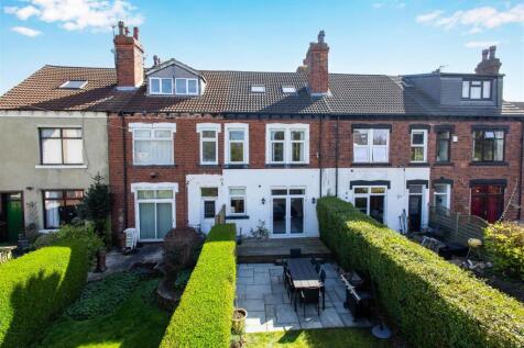 5 bedroom terraced house for sale