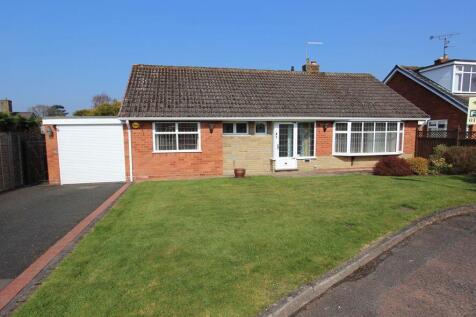 Yew Tree Lane, Tettenhall... 2 bed detached bungalow for sale