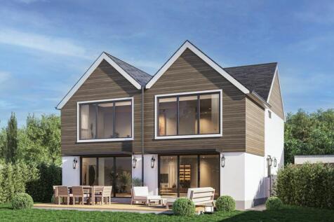 Sydenham 4 bed property with land for sale
