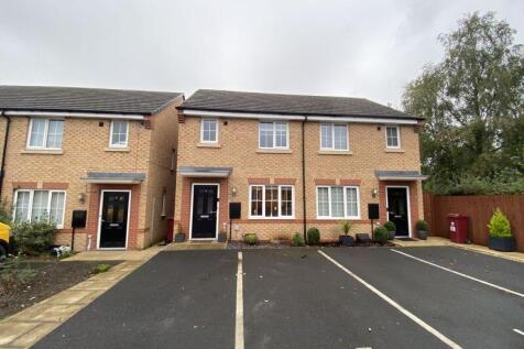 2 bedroom semi-detached house for sale