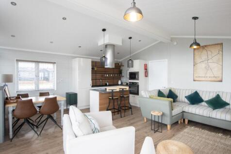 The Poplars, Creake Road 2 bed lodge for sale
