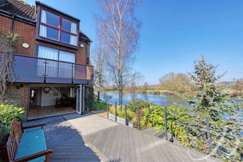 Temple Mill Island, Marlow, SL7 3 bed end of terrace house for sale