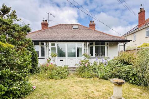 2 bedroom detached bungalow for sale