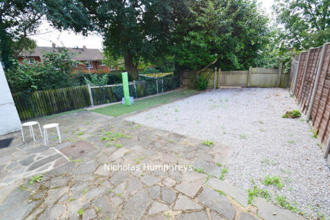 5 bedroom semi-detached house for sale