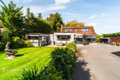 Oakley Green Road, Windsor 4 bed detached house for sale