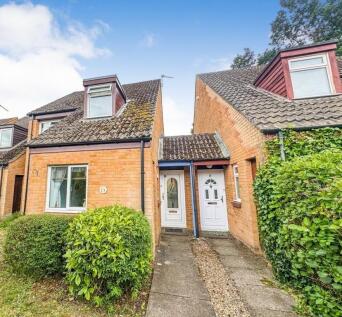 3 bedroom link detached house for sale