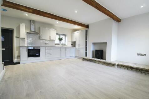 Shop Lane, Kirkheaton, Huddersfield... 2 bed cottage for sale