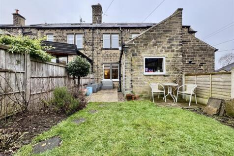 Elmfield Road, Birkby, Huddersfield... 4 bed terraced house for sale