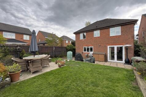 Shuttle Eye Way, Grange Moor, WF4 4UN 4 bed detached house for sale