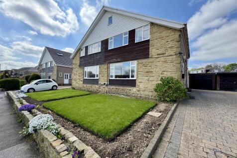 Edale Avenue, Newsome, Huddersfield... 4 bed semi