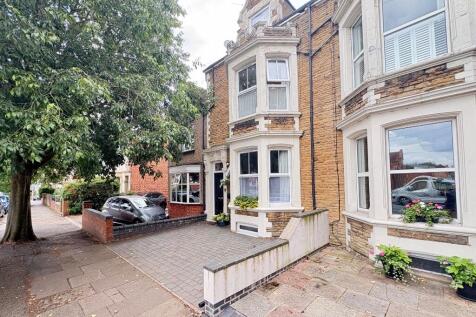 5 bedroom terraced house for sale