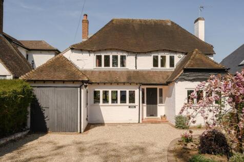 The Ridgeway, Oxshott, Leatherhead, KT22 4 bed detached house for sale