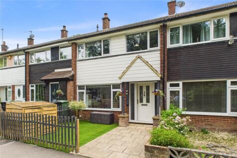 Brookside Walk, Tadley, Hampshire, RG26 3 bed terraced house for sale