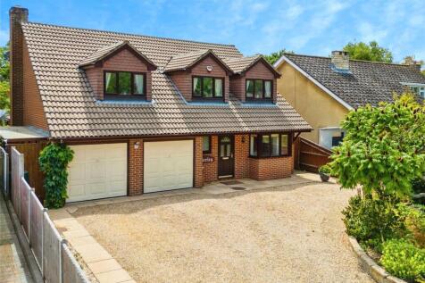 Pelican Road, Pamber Heath, Tadley... 4 bed detached house for sale
