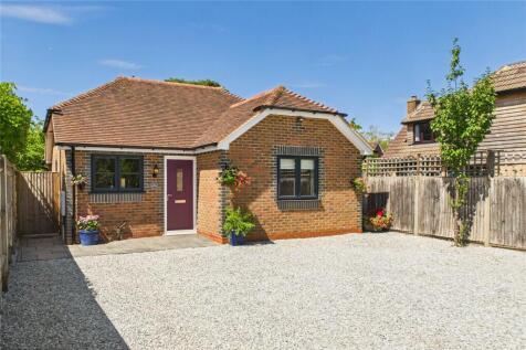 Pelican Road, Pamber Heath, Tadley... 2 bed bungalow for sale