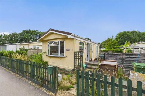 First Avenue, Ravenswing Park... 1 bed park home for sale
