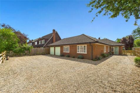 Pelican Road, Pamber Heath, Tadley... 5 bed bungalow for sale