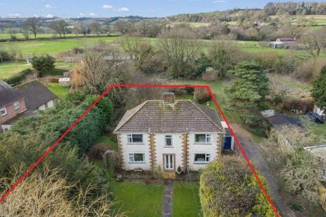Majors Common Buckland Newton 3 bed detached house for sale