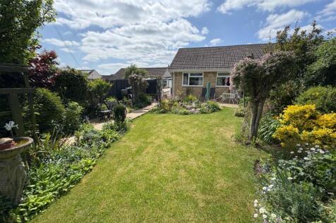 Manor Close, Bradford Abbas, Sherborne 2 bed bungalow for sale