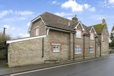 Longburton 3 bed link detached house for sale