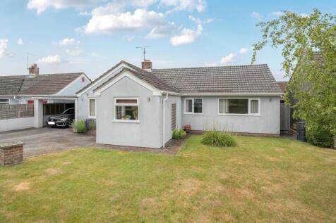 Beer Hackett, Sherborne 3 bed detached bungalow for sale