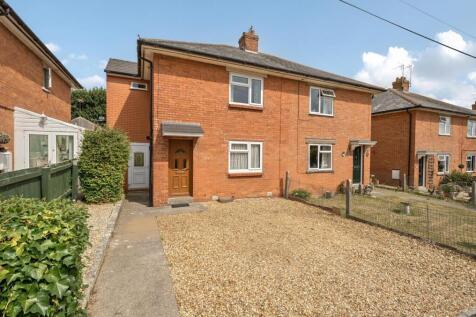 Manor Road, Milborne Port, Sherborne 3 bed semi