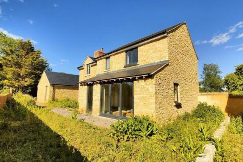 Bristol Road, Sherborne 3 bed detached house for sale